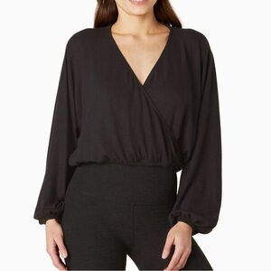 NWT Beyond yoga Dolman Wrapped Up Black Pullover size xs